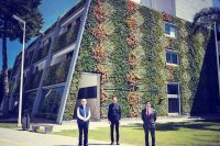 Rector inaugura muro Verde en la Facultad de Ciencias Biológicas de la BUAP
