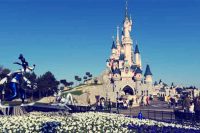 Disney Land París es sede de vacunación masiva