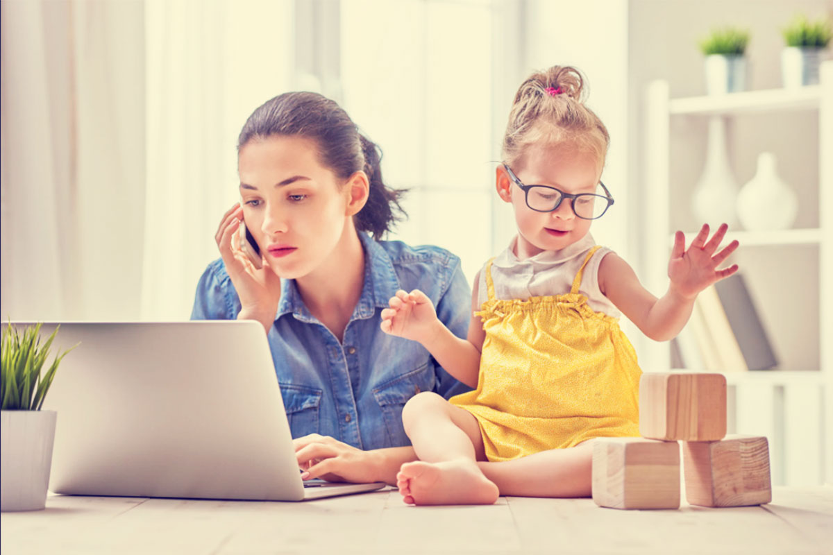 Mamás se estresan 40% más haciendo home office