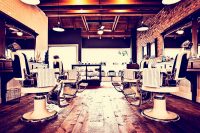 Barberías que ofrecen alcohol tendrán que pagar 15mil pesos en Puebla