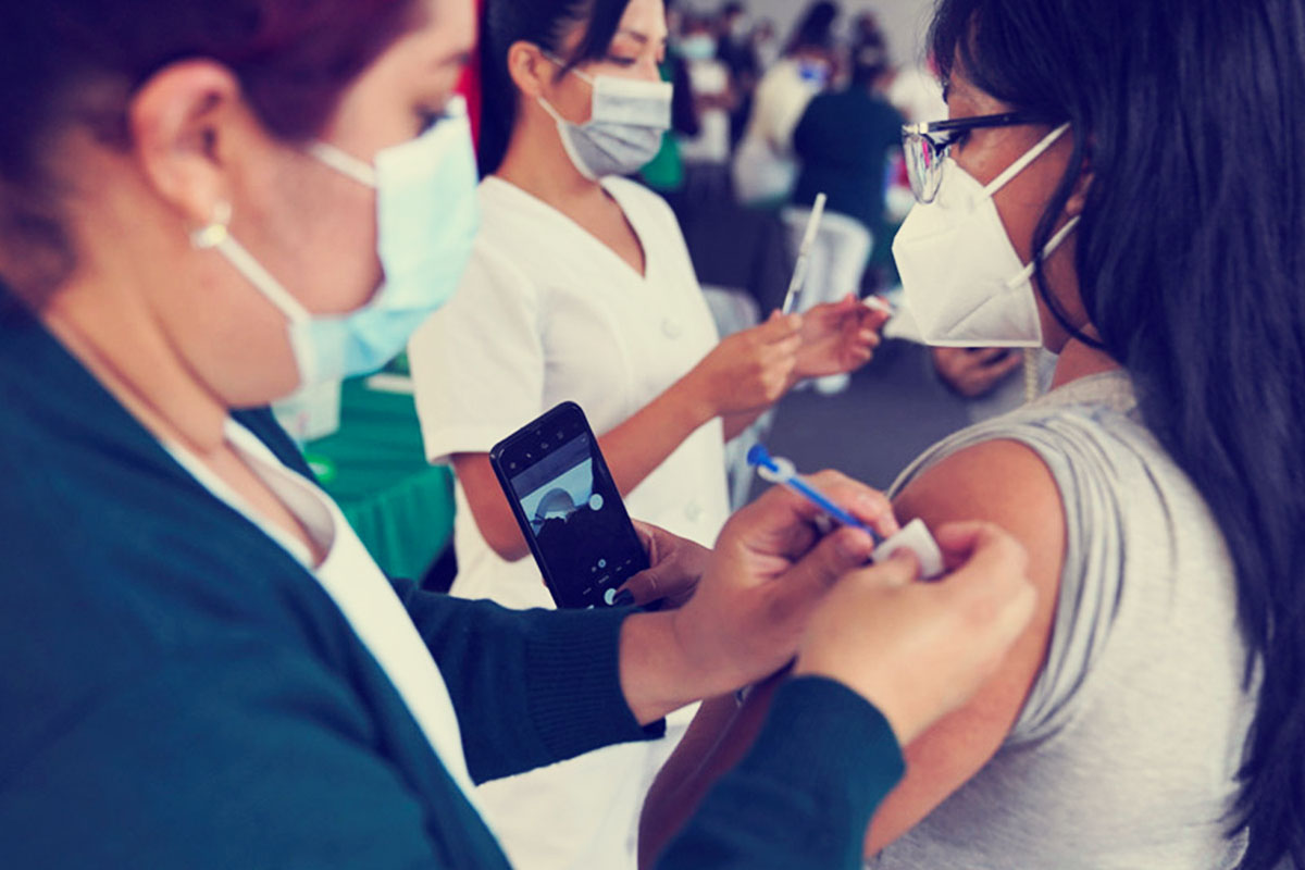 Inicia vacunación contra la influenza 