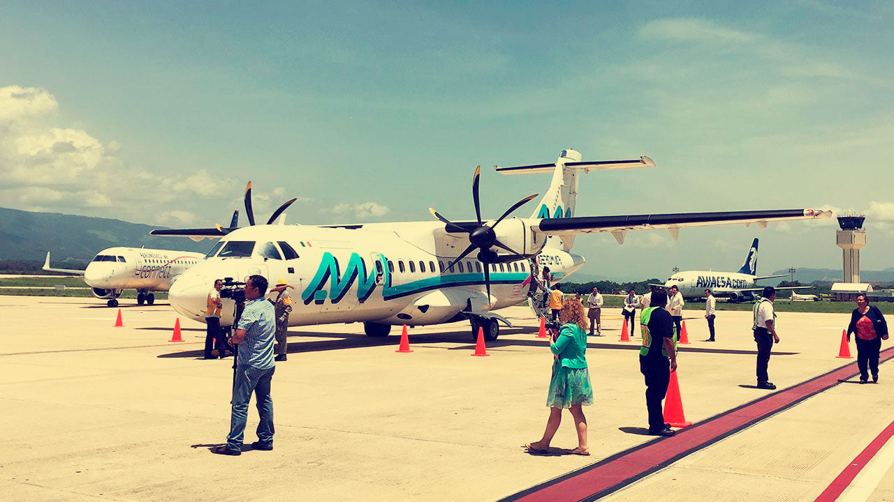 Aeromar cierra por crisis financiera 