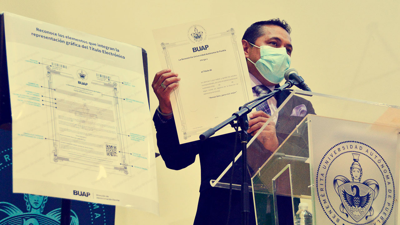 Nuevo título profesional electrónico de la BUAP