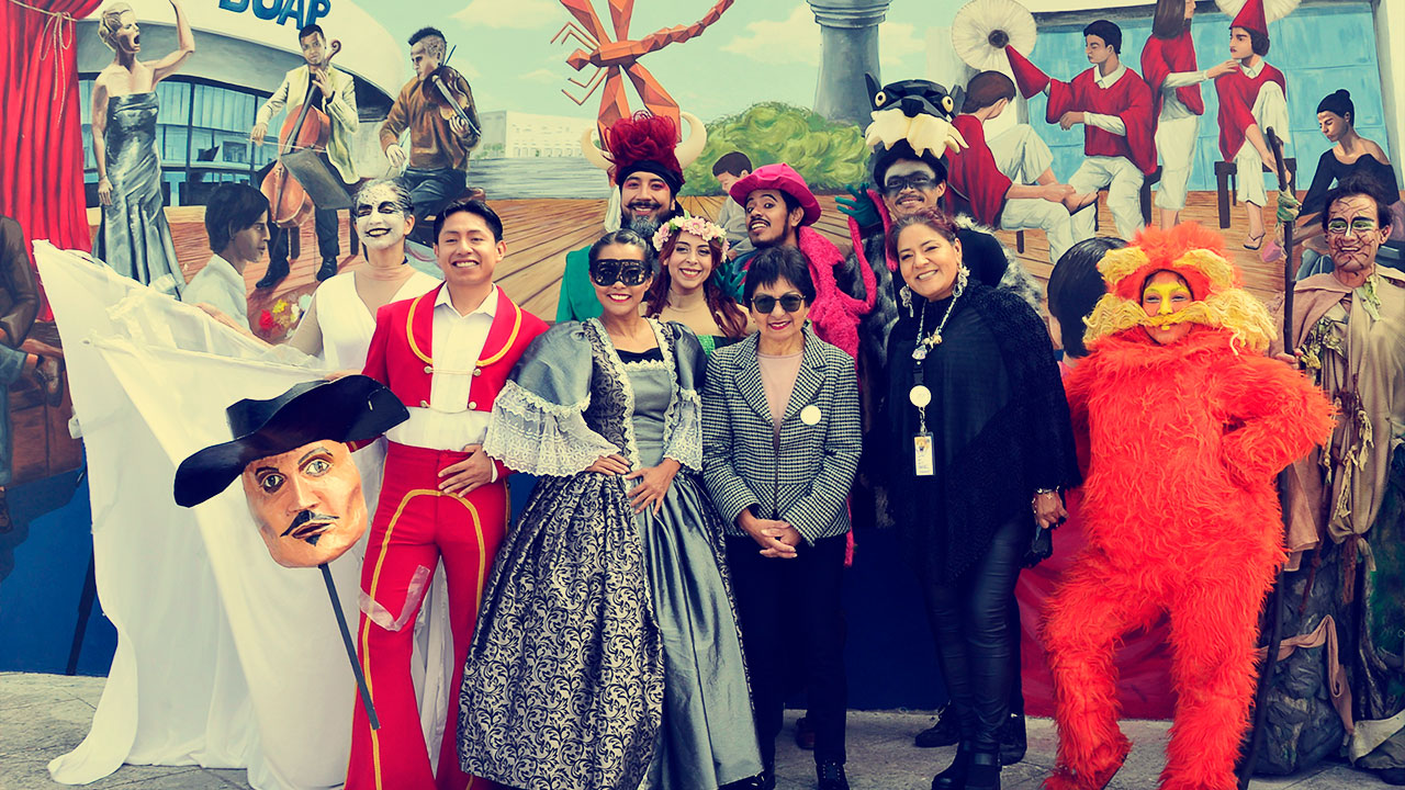 Inauguran el mural “CCU, 15 años de arte y cultura”