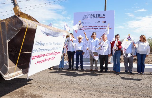 En Tleotlalco, inicia Sergio Salomón trabajos de construcción de la carretera Axochiapan - Huachinantla