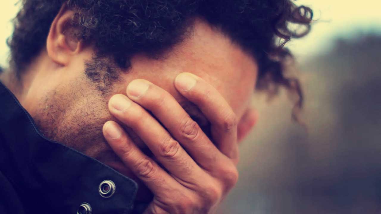 Hombres trabajando sus emociones