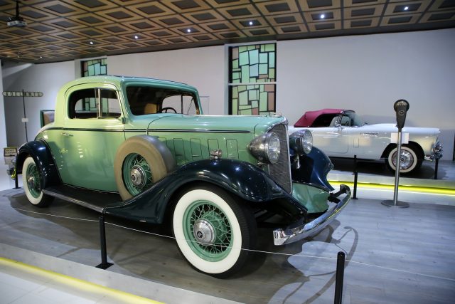 Inicia exposición temporal “Sueño americano: los autos que hicieron historia”