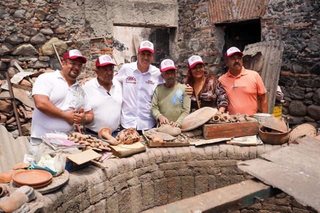 Pepe Chedraui celebra los 493 años de la fundación de Puebla en el Barrio de La Luz