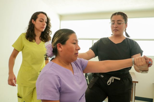 Anuncian SNDIF y SEDIF reapertura de la Licenciatura en Terapia Física