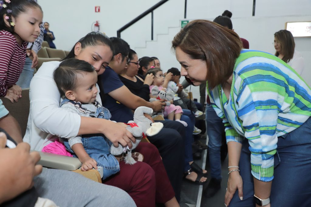 Benefician SEDIF y Salud a niñas y niños con implantes cocleares