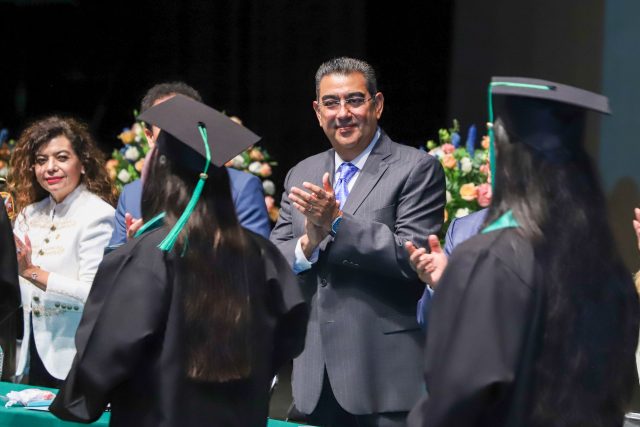 En Puebla, educación está fortalecida: Sergio Salomón