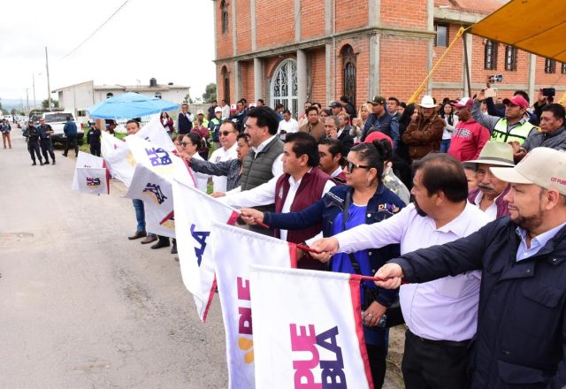 Inicia gobierno estatal rehabilitación de carretera en Nopalucan