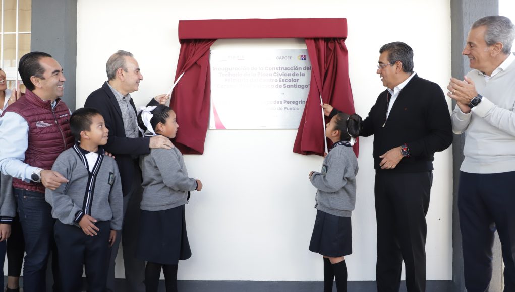 Sin distingo, gobierno de Puebla fortalece al sector educativo: Sergio Salomón
