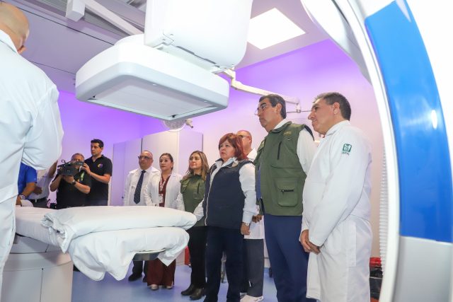 Con sala de hemodinamia, gobierno estatal contribuye a mejorar calidad de vida de poblanos