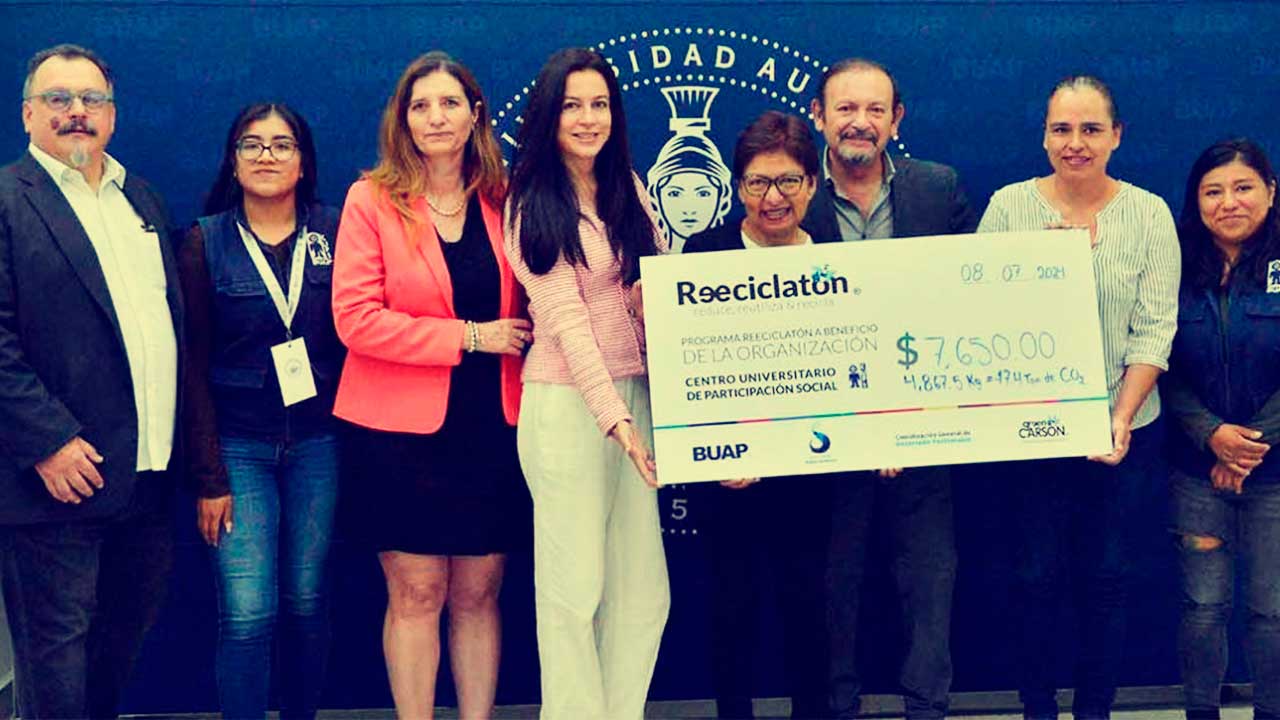 Apoyo de la BUAP a Escuelas Comunitarias: Transformando Vidas