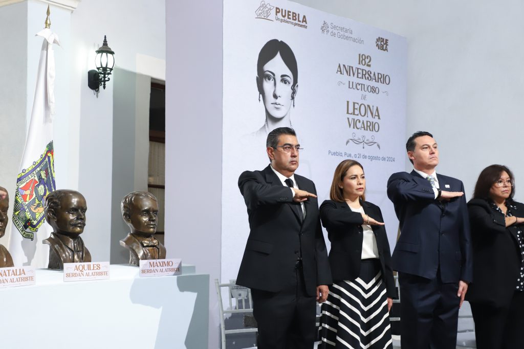 Convoca Sergio Salomón a sociedad y funcionarios a reafirmar su compromiso con Puebla y México