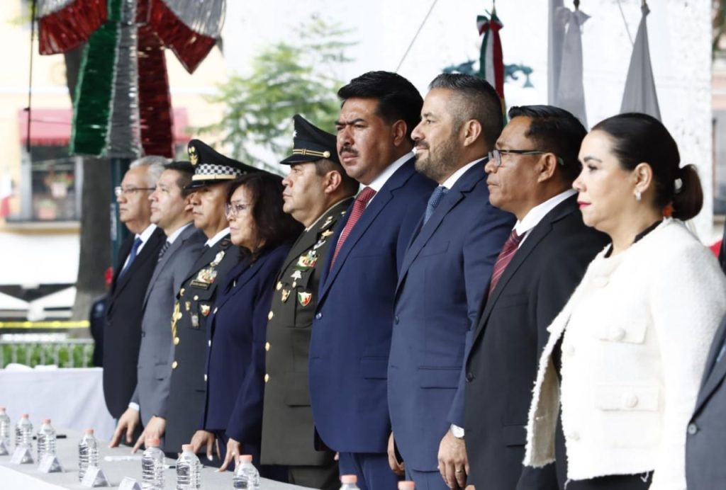 Con colocación del Bando Solemne, Fiestas Patrias inician en Puebla