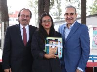 Entrega SEP 20 mil libros para bibliotecas en escuelas públicas poblanas