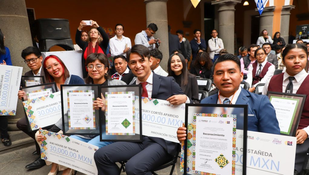 En Puebla, jóvenes cuentan con respaldo del gobierno estatal para alcanzar objetivos: Sergio Salomón