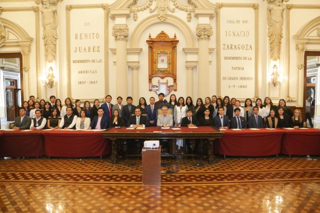 Promueve Pepe Chedraui participación de la juventud con desarrollo de Cabildo Universitario