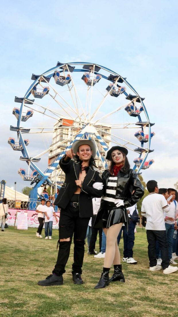 Más de 15 mil personas han disfrutado el Festival del Amor en el Jardín del Arte