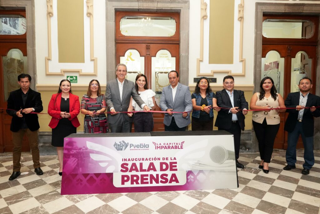 Pepe Chedraui reconoce labor de los medios de comunicación e inaugura Sala de Prensa en el Palacio Municipal