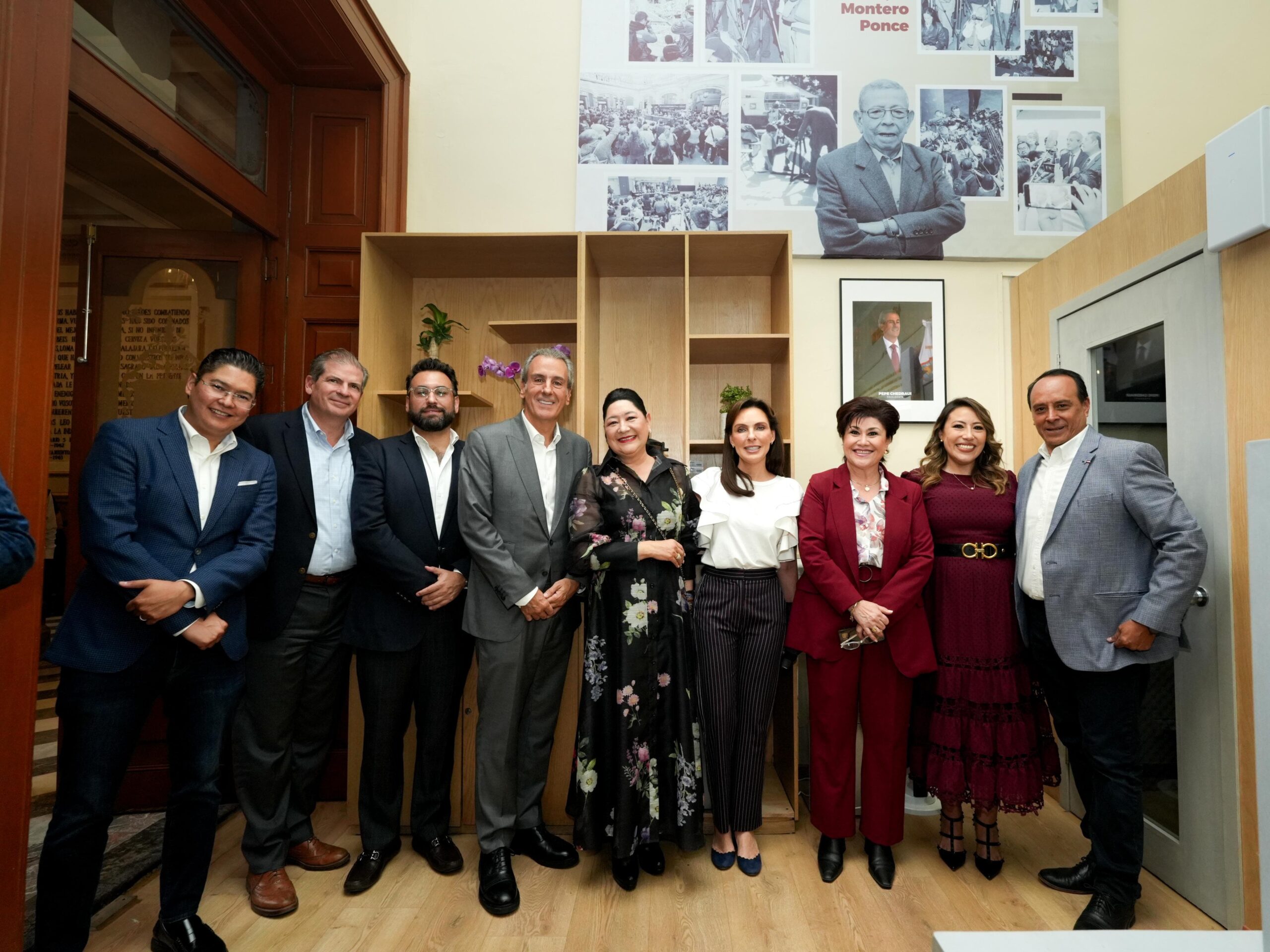 Pepe Chedraui reconoce labor de los medios de comunicación e inaugura Sala de Prensa en el Palacio Municipal