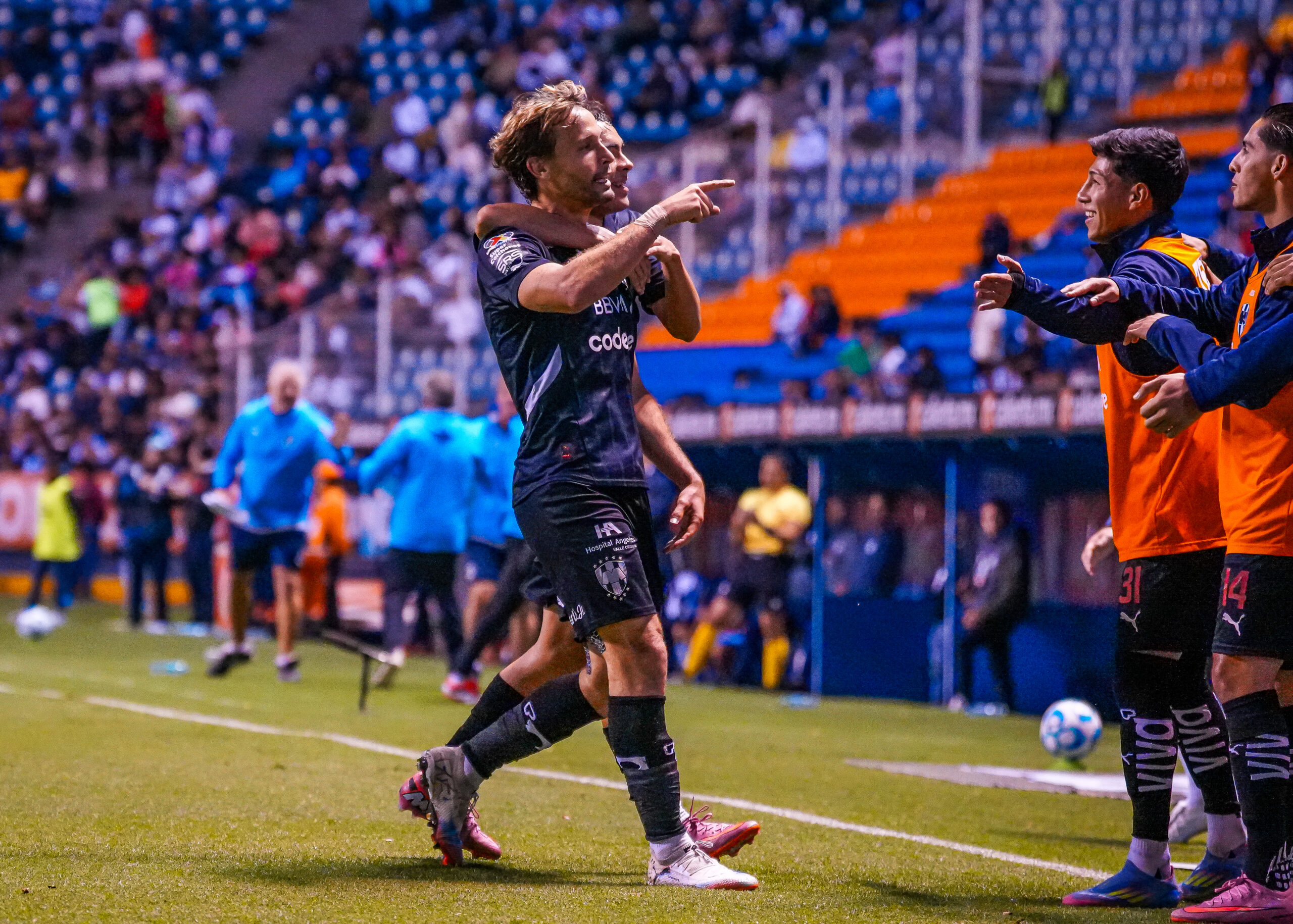 Club Puebla vs Monterrey | Jornada 7 | AP2025 | Galería | Foto: <a href="https://www.instagram.com/maurnophoto/" target="_blank" rel="noopener">Alberto Maurno</a>