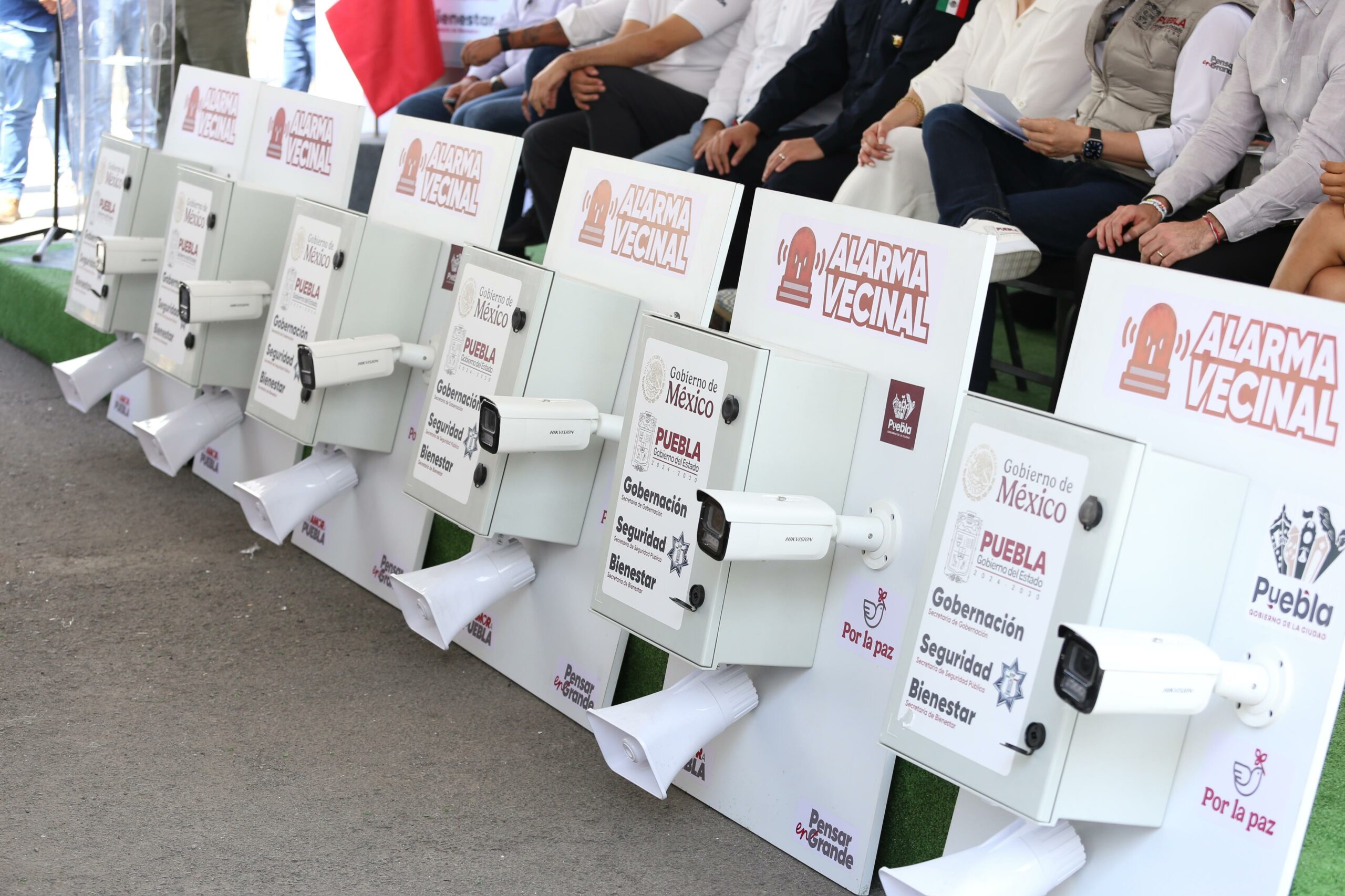 En Puebla se construye paz y confianza con cuarta entrega de alarmas vecinales