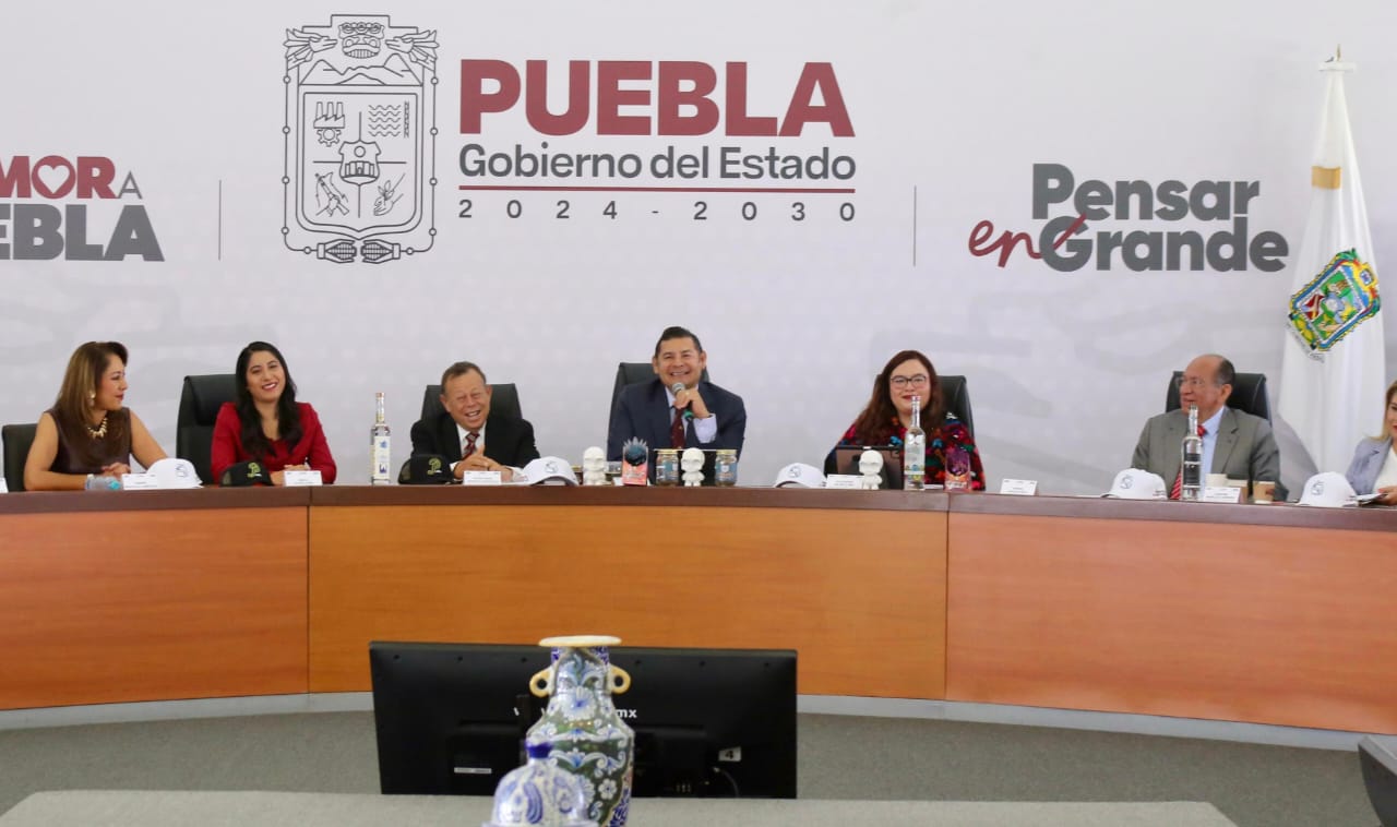 Con apoyos e impulso a la inversión, Gobierno de Puebla cobija a migrantes