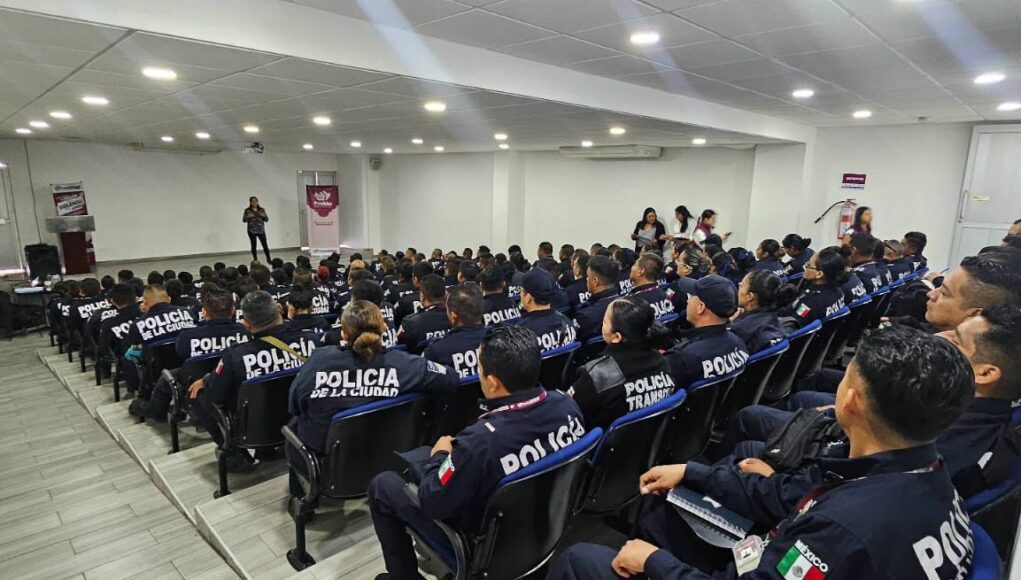 Gobierno capacita a policías en protección a mujeres