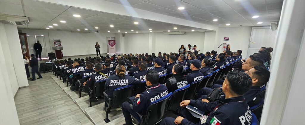 Gobierno capacita a policías en protección a mujeres