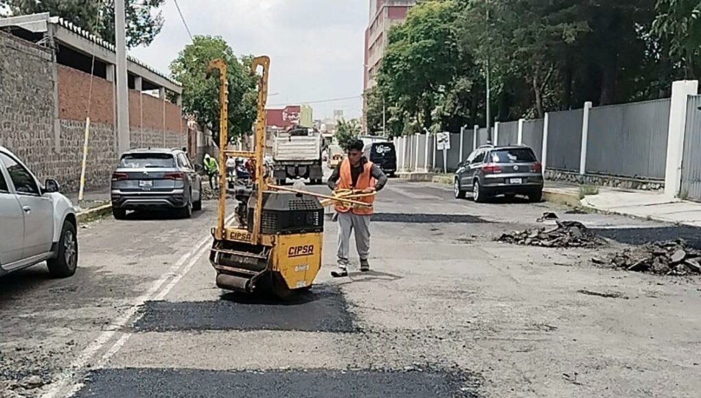 Campaña Bacheando Puebla mejora movilidad en la ciudad