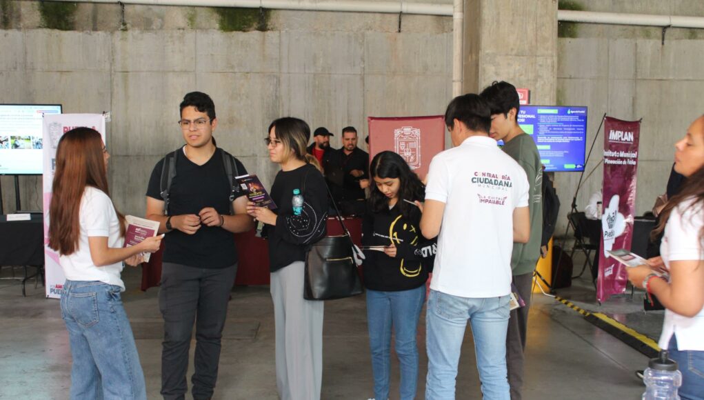 Gobierno de Puebla en feria de prácticas profesionales UVP