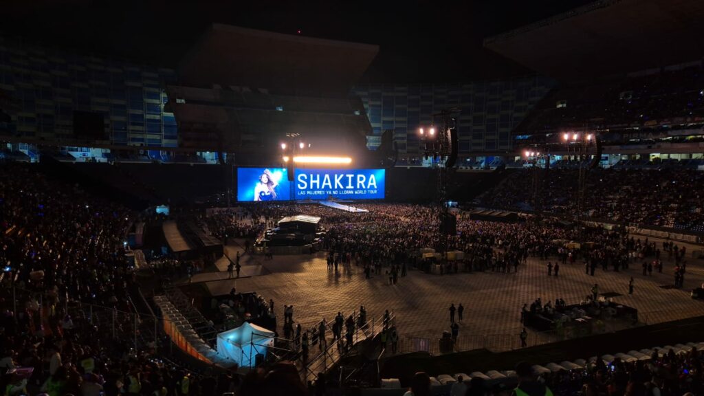 Shakira arrasa en Puebla con show de talla mundial