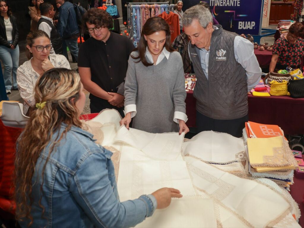 Cumbre Iberoamericana de Artesanías llena de color a Puebla