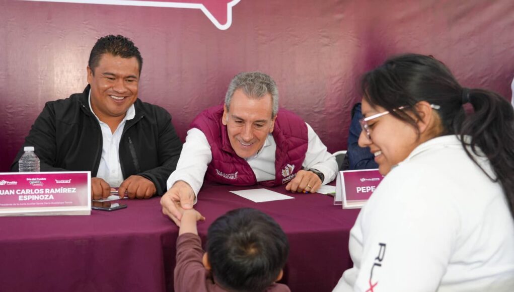 Encabeza Pepe Chedraui 'El Día del Pueblo, La Capital te Escucha' en Tecola Encabeza Pepe Chedraui 'El Día del Pueblo, La Capital te Escucha' en Tecola