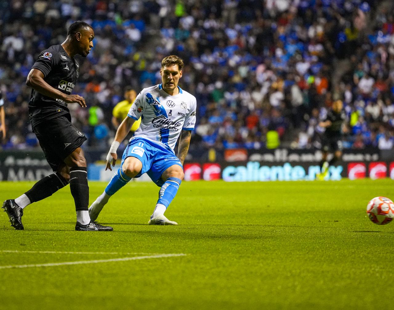 Club Puebla vs Cruz Azul | Jornada 16 | AP2025 | Galería | Foto: <a href="https://www.instagram.com/maurnophoto/" target="_blank" rel="noopener">Alberto Maurno</a>