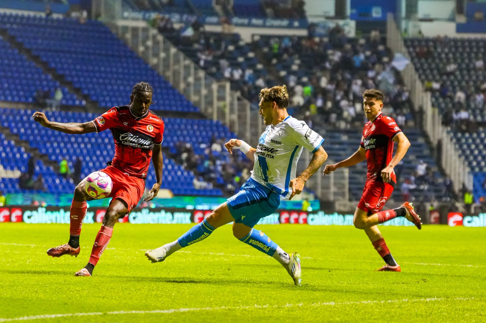 Club Puebla vs Tijuana | Jornada 13 | AP2025 | Galería | Foto: <a href="https://www.instagram.com/maurnophoto/" target="_blank" rel="noopener">Alberto Maurno</a>