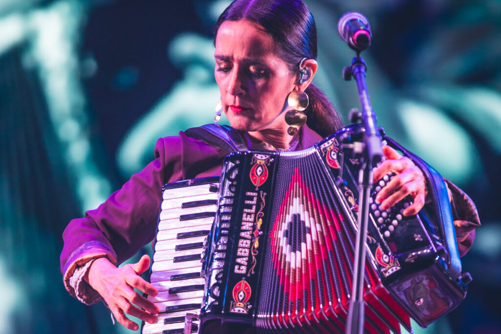 Julieta Venegas en el Tecate Comuna 2025. Foto: Ludwin Cuevas