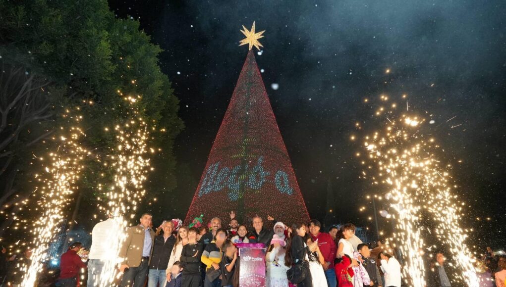 Pepe Chedraui enciende el Árbol Navideño y la iluminación de Puebla 2025