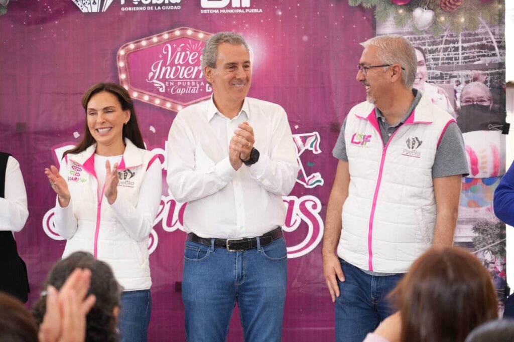 Familias de Villa Frontera y La María celebran Posadas Navideñas con MariElise Budib y Pepe Chedraui