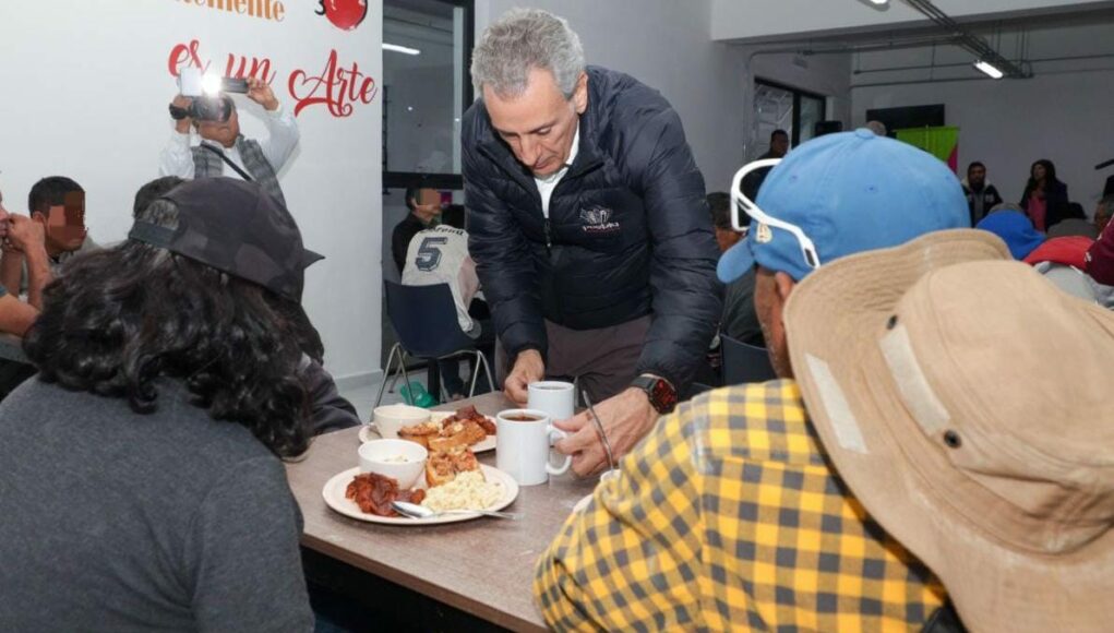 Convivencia navideña en el Dormitorio Municipal de Puebla