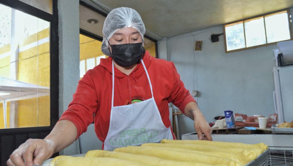 Arranca elaboración de la Rosca de Reyes monumental en Puebla