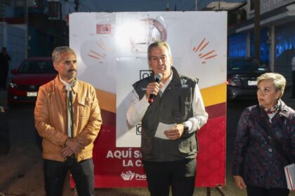 Pepe Chedraui enciende luminarias LED en Villa Encantada con la estrategia Puebla Brilla