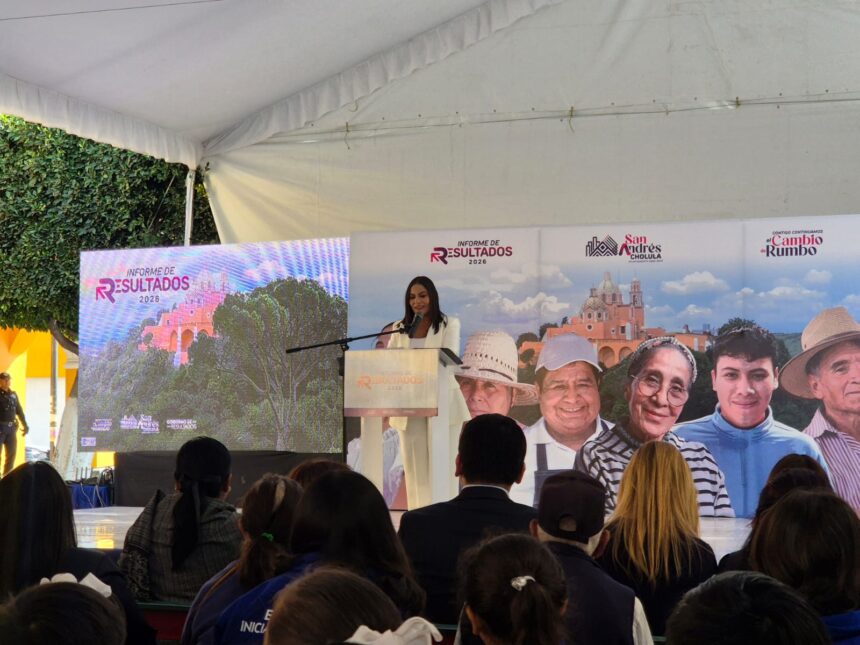 Lupita Cuautle presenta informe trimestral en San Bernardino Tlaxcalancingo