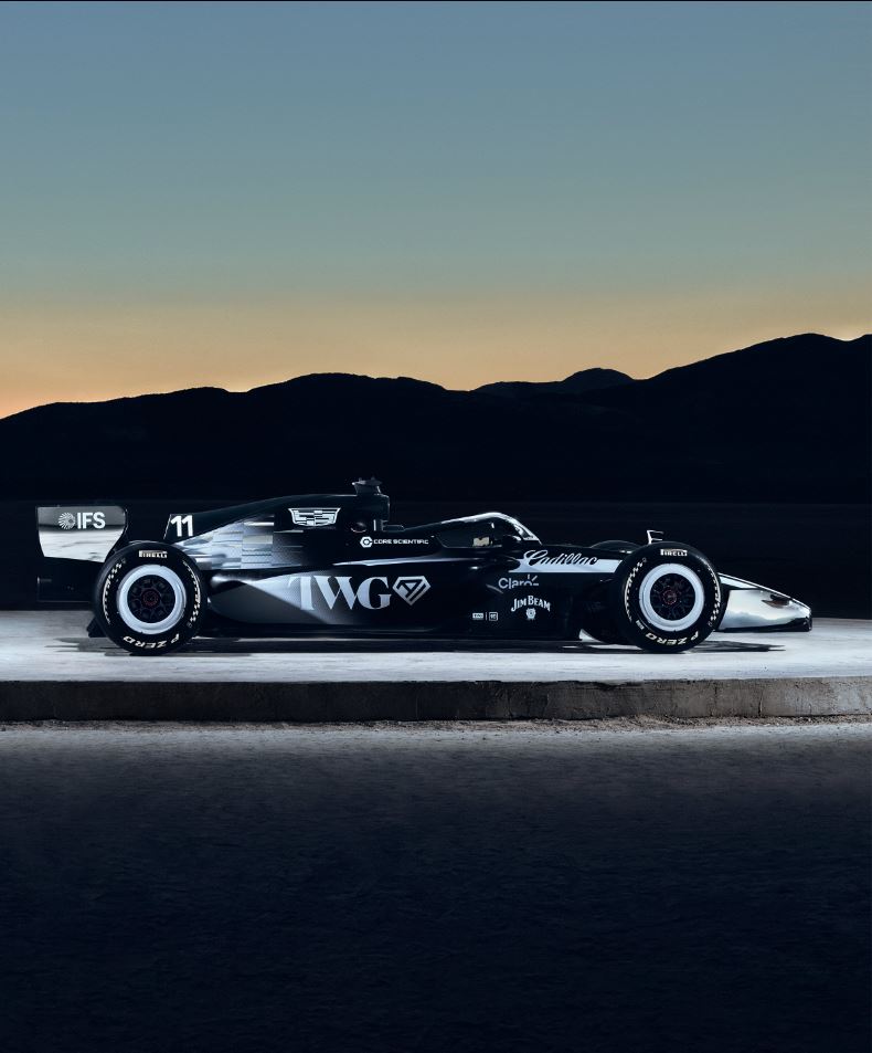 Iker analiza los monoplazas de McLaren, Cadillac y Aston Martin