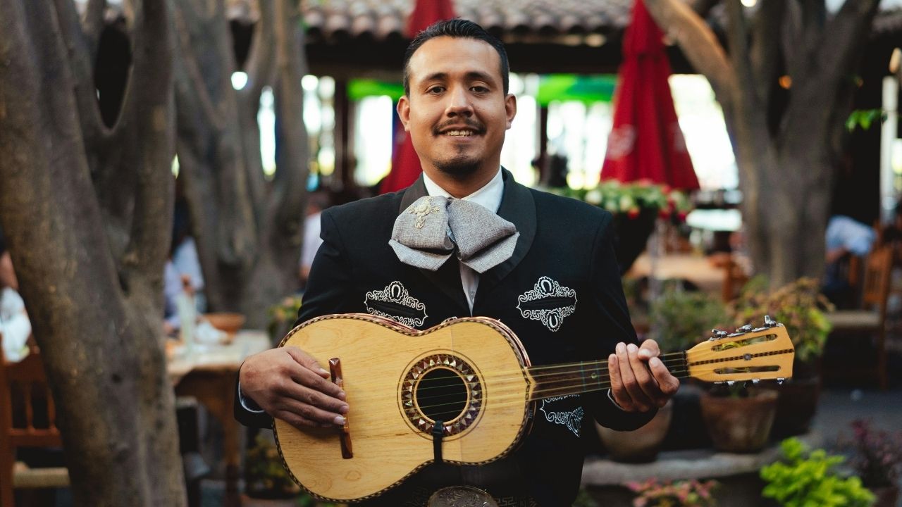 Jueves Retro: canciones perfectas para serenata