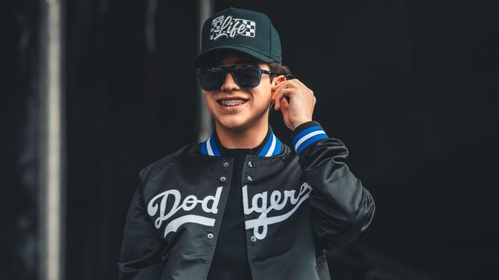 Omar Camacho mueve su álbum y busca feat con Santa Fe Klan