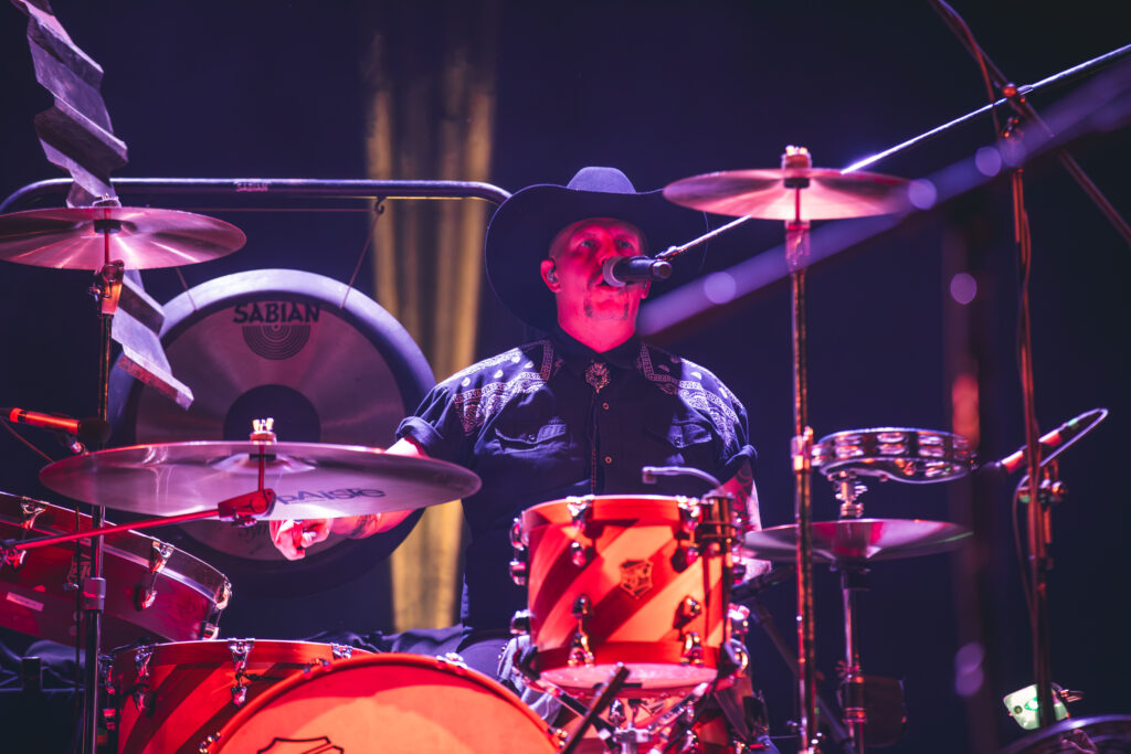 Molotov en acústico sorprende en Pa’l Norte 2026